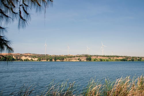 Energía y agua, riesgo de cortocircuito social en 2027