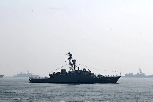 ¿Cómo es el buque de guerra iraní IRIS Dena destruido por Trump por un torpedo?