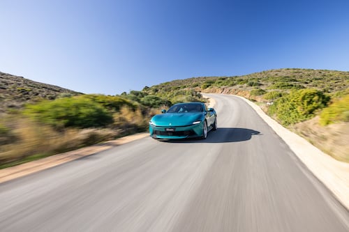 Así se maneja el Ferrari Amalfi, el Ferrari de entrada que cuesta 380 mil dólares