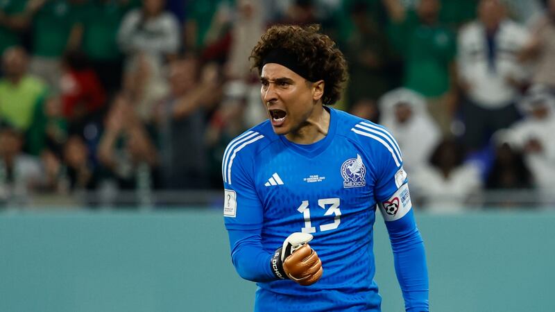 ¡'San Memo’ aparece en el Mundial: Ochoa salva el 0-0 en México vs. Polonia