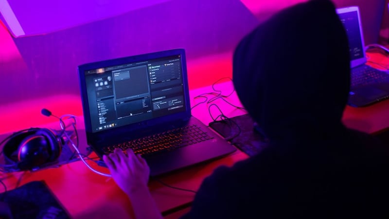 Gran hackeo de China a Amazon y Apple presiona a compañías por ciberdefensa en EU