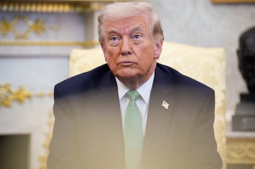 ‘Sería cruel’: Trump analiza perforar petróleo y gas en zonas en peligro de extinción del Golfo de México