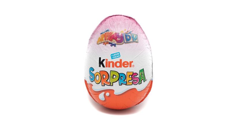 Europa retira del mercado chocolates Kinder Sorpresa tras casos de salmonelosis