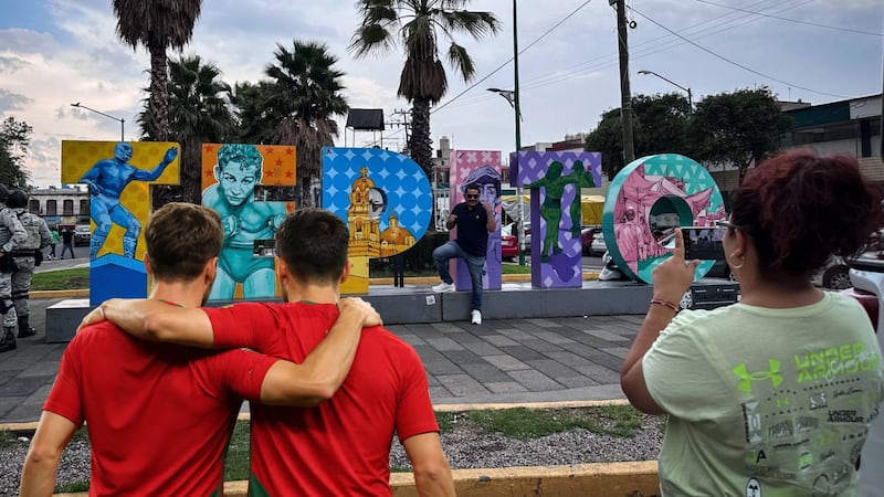 ‘Nos sentimos seguros’: Leyendas de Portugal juegan partido en Tepito; ¿qué exfutbolistas visitaron México?