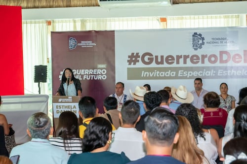 La paz no se negocia, se construye con inteligencia y coordinación con el gobierno: Esthela Damián