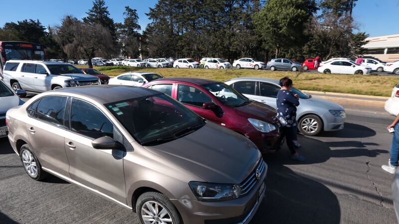 Choque en la México-Querétaro provoca 25 kilómetros de tráfico: Es el ‘estacionamiento’ más grande del mundo