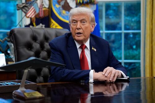 Trump ‘pega’ a la India, la ‘farmacia del mundo’, por arancel de 100% a medicinas; farmacéuticas caen 3%