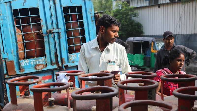 India ‘entra en crisis’ como Cuba: Hay desabasto de gas LP por el cierre del estrecho de Ormuz