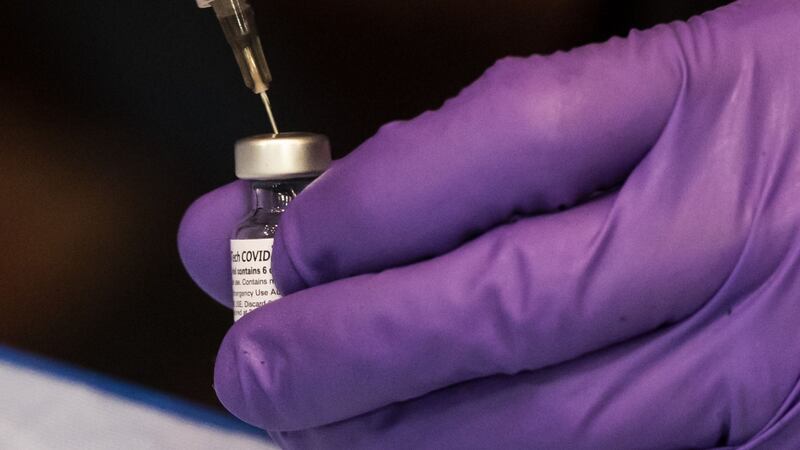 Pfizer solicita a la UE extender autorización de vacuna COVID para aplicarla a niños