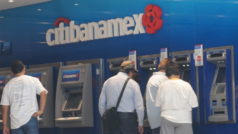 Tallado de tarjetas, la nueva estafa en cajeros automáticos que podría dejar tu cuenta en ceros