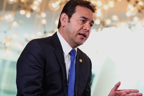 Presidente de Guatemala solicitará a EU protección para migrantes