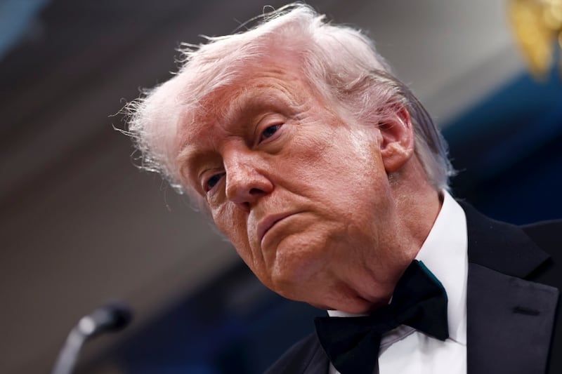 Trump dice que prefiere no atacar Irán en medio de tensiones por el bloqueo al estrecho de Ormuz