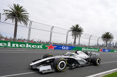El regreso de 'Checo' Pérez a la Fórmula 1 fue para el GP de Australia. (AP Foto/Asanka Brendon Ratnayake)
