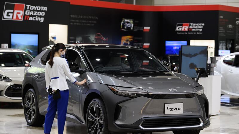 Toyota, ‘desesperada’: ofrece recomprar vehículos a los que se le pueden caer las llantas