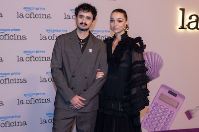 Fabrizio Santini y Elena del Río interpretan a Memo y a Sofi en 'La Oficina'. (Foto: Cuartoscuro)