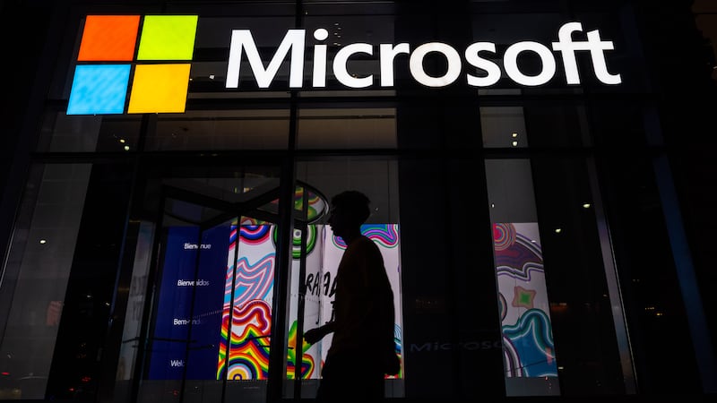 ¿No puedes enviar correos? Microsoft reporta fallas generalizadas en Outlook, 365 y Store en México y EU