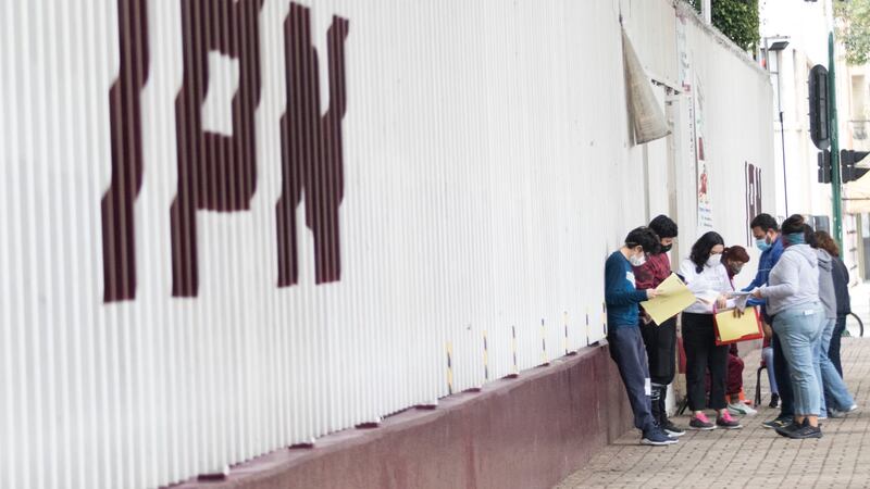 Fiscalía de CDMX investiga a estudiante del IPN que vendía fotos íntimas de alumnas editadas con IA