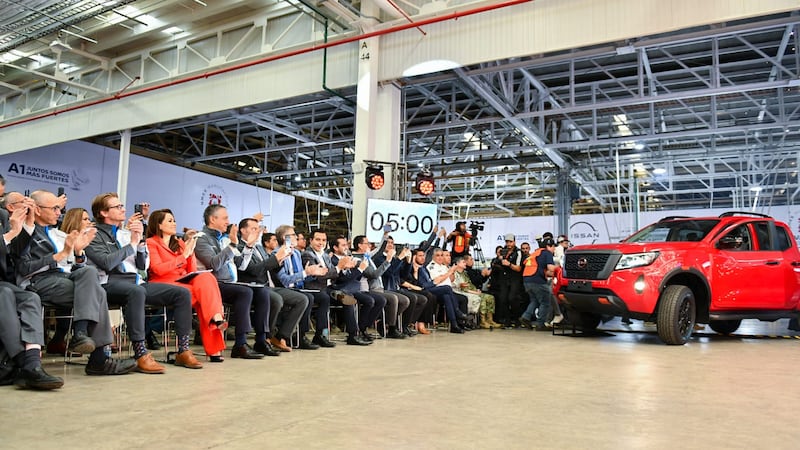 Tere Jiménez encabeza el inicio de producción de la nueva Nissan Frontier en Aguascalientes