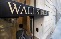 Amenazas de aranceles de Trump por Groenlandia hunden a Wall Street; mercados en México aprovechan