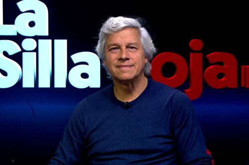 Llama Claudio X. González a ‘reanimar a la Marea Rosa’