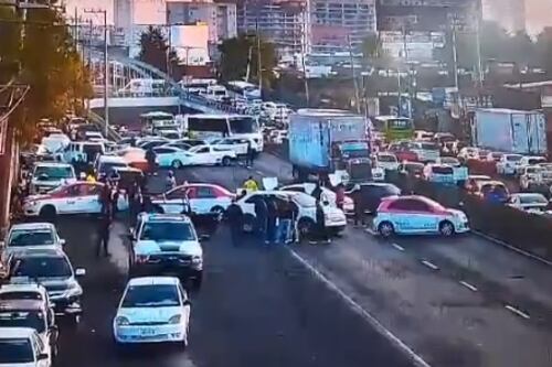 Habitantes de Cuajimalpa bloquean la México-Toluca: ¿Qué exigen para liberar la autopista?