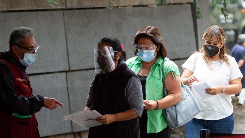 Como si fuera una gripe: los síntomas de la variante Delta de COVID-19, según epidemióloga