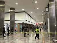 Desalojo de trabajadores de Mexicana del AICM fue ‘por seguridad’, argumenta el Gobierno