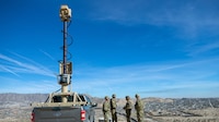 Trump construye ‘muro inteligente’ en frontera con México de 46 mil mdd: Tendrá IA y torres de vigilancia