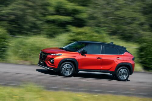 Prueba de Manejo Suzuki Fronx 2025: capacidades urbanas y precios.