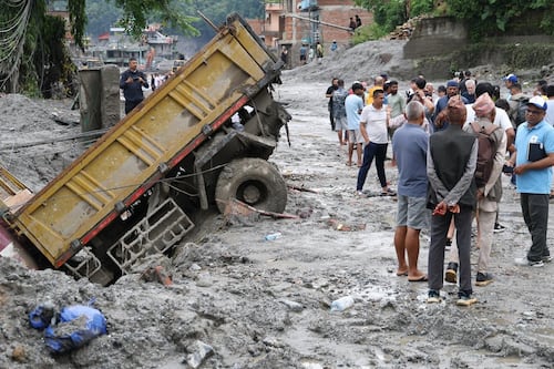 Avalancha en Nepal: Sube cifra de muertos a 669 y hay más de 3 mil personas desaparecidas