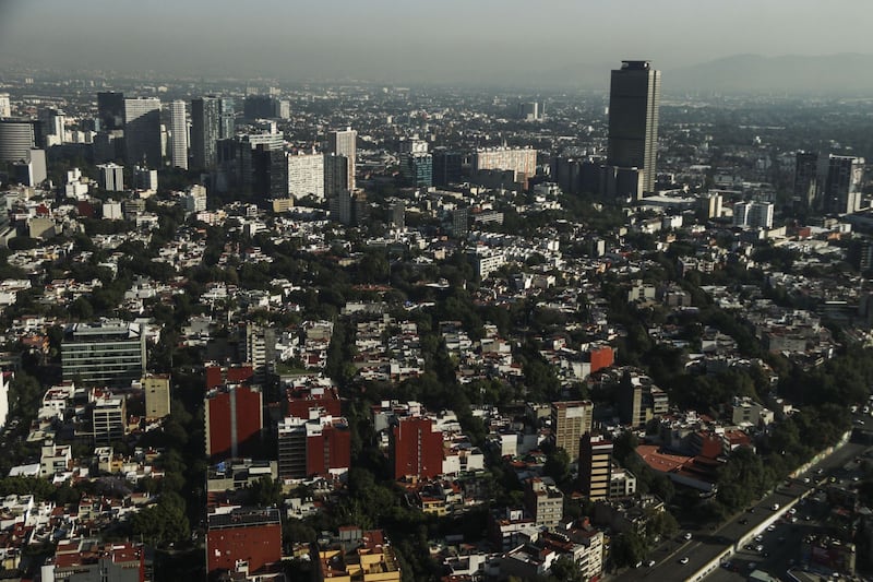 Fitch ratifica nota de México en ‘BBB-’; destaca esfuerzo de Sheinbaum para aumentar inversiones