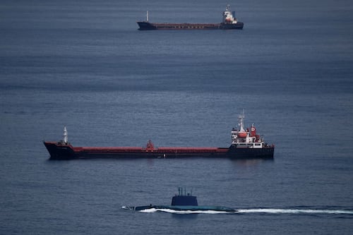 Precio del petróleo EN VIVO: Ataque de EU a Irán puede elevar el costo hasta 108 dólares por barril