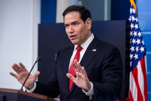 Ofensiva de EU contra Irán terminó: Marco Rubio anuncia una nueva fase en Ormuz