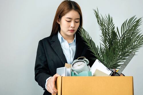 ¿Qué son los empleos de ‘cuello blanco’ y por qué corren más peligro en próxima recesión?