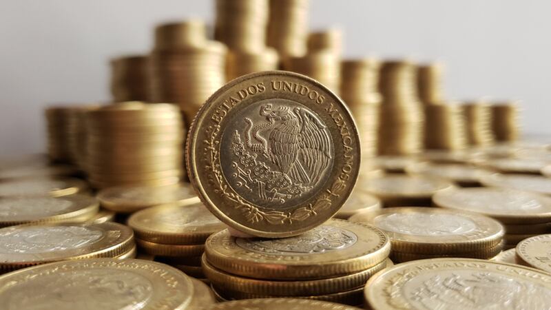 Peso ‘rebota’ al terreno positivo de nuevo; cierra jornada con apreciación