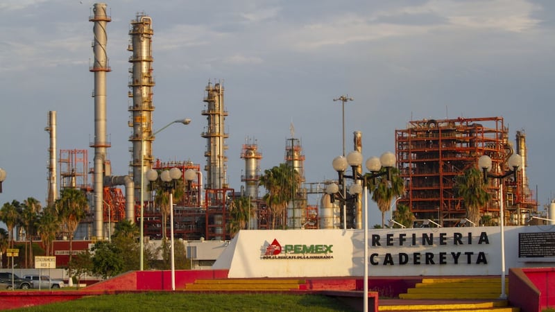 Nuevo director de Pemex ‘presume’ 5 trimestres de producción petrolera estable; así es cómo lo logró