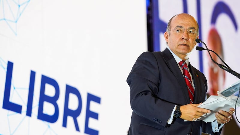 Felipe Calderón asegura que ‘el crimen organizado y no la oposición’ es la amenaza para México