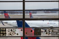 Tras incidente en el AICM, Delta proporciona alojamiento a pasajeros y reprograma vuelo
