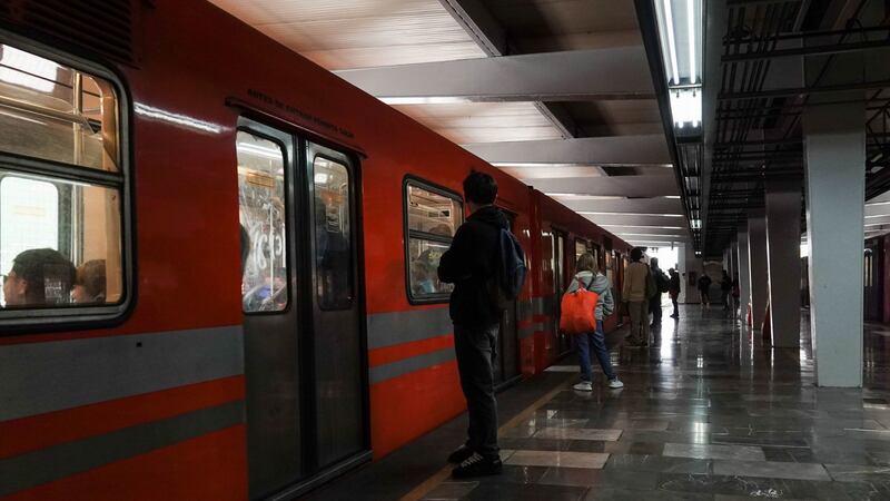 Bajas temperaturas ‘congelan’ al Metro CDMX: ¿Qué pasa en líneas 3, 5, 2 y A este lunes?