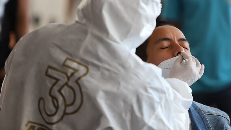 Quinta ola de COVID: ¿Cuáles son los síntomas de un contagio con las variantes BA.4 y BA.5?