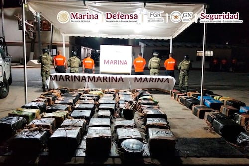 Interceptan más de dos toneladas de cocaína en aguas de Oaxaca; afectación al crimen es de 4.3 millones
