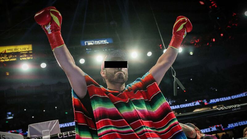 Una bata de Chávez Jr. decomisada a ‘El Nini’: ¿Cuáles son las pruebas contra el boxeador?
