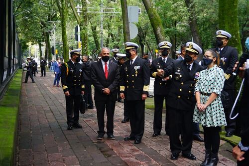 Gobierno mete a la Marina hasta en la Secretaría de Economía