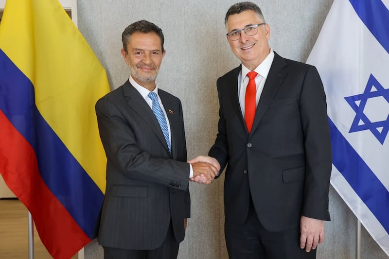 De la Espriella ‘perdona’ a Israel y retoma relación pese a genocidios: Colombia quita requisito de visa