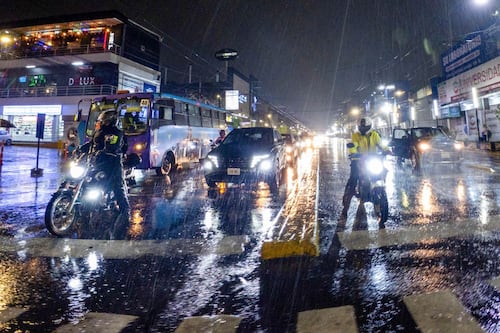 Toca empaparse este jueves: Activan doble ALERTA por lluvias y granizo en 11 alcaldías de CDMX
