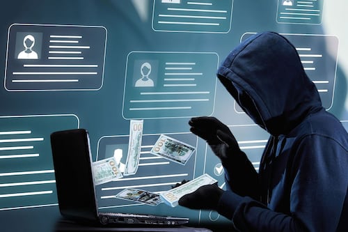 Investigan venta de bases de datos de call centers: Vulneran 12.9 millones de registros de 23 empresas