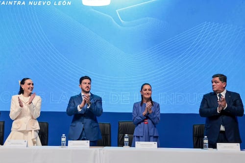 Samuel García llega a reunión con Sheinbaum entre abucheos de empresarios: Esto sabemos