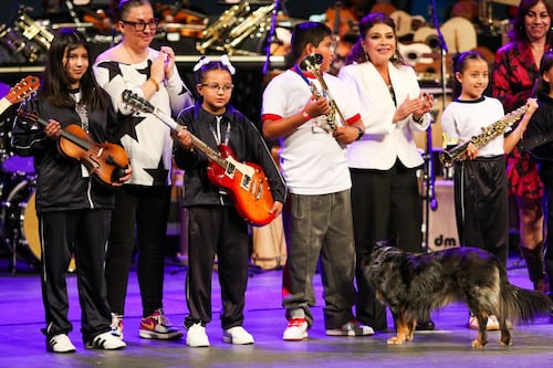 Cuidar a la niñez y la adolescencia