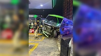 Microbús se queda sin frenos y provoca choque múltiple en San Pedro de los Pinos; hay 6 heridos