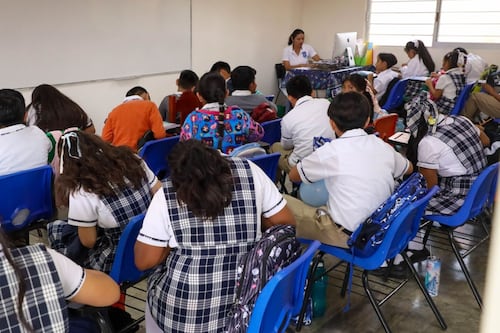 Resultados de PISA 2025: Mario Delgado culpa a las pantallas por la caída en comprensión lectora